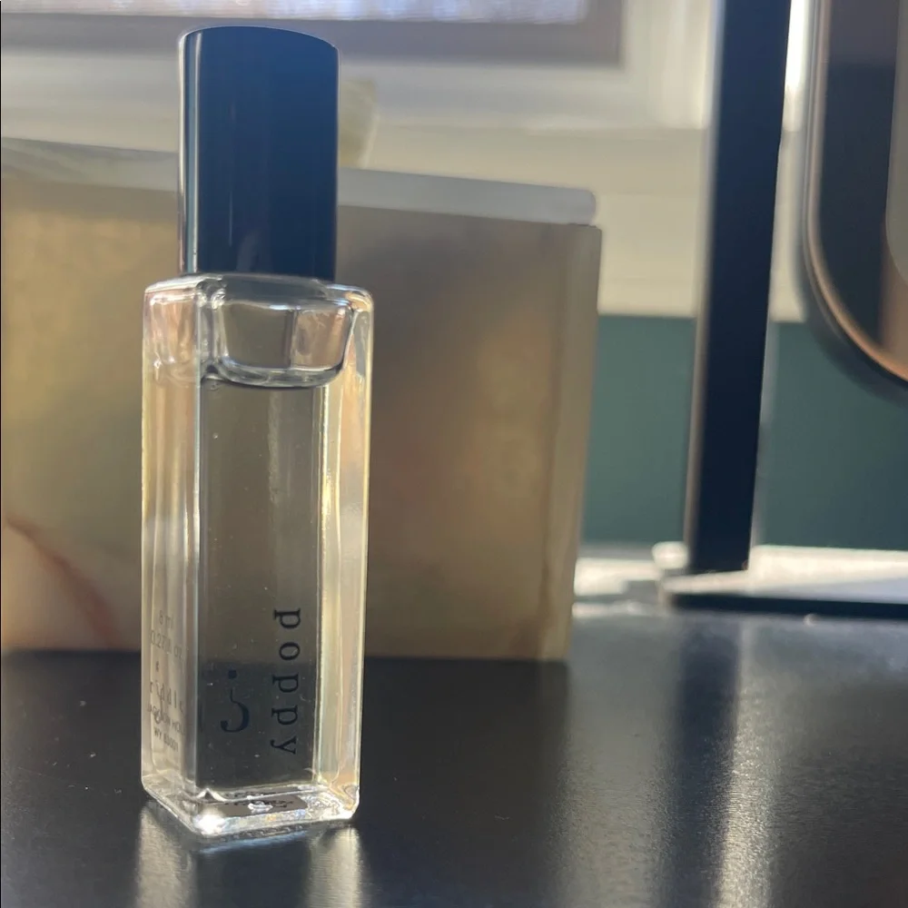 r*ddle (riddle) Poppy perfume 8ml - Picture 2 of 4